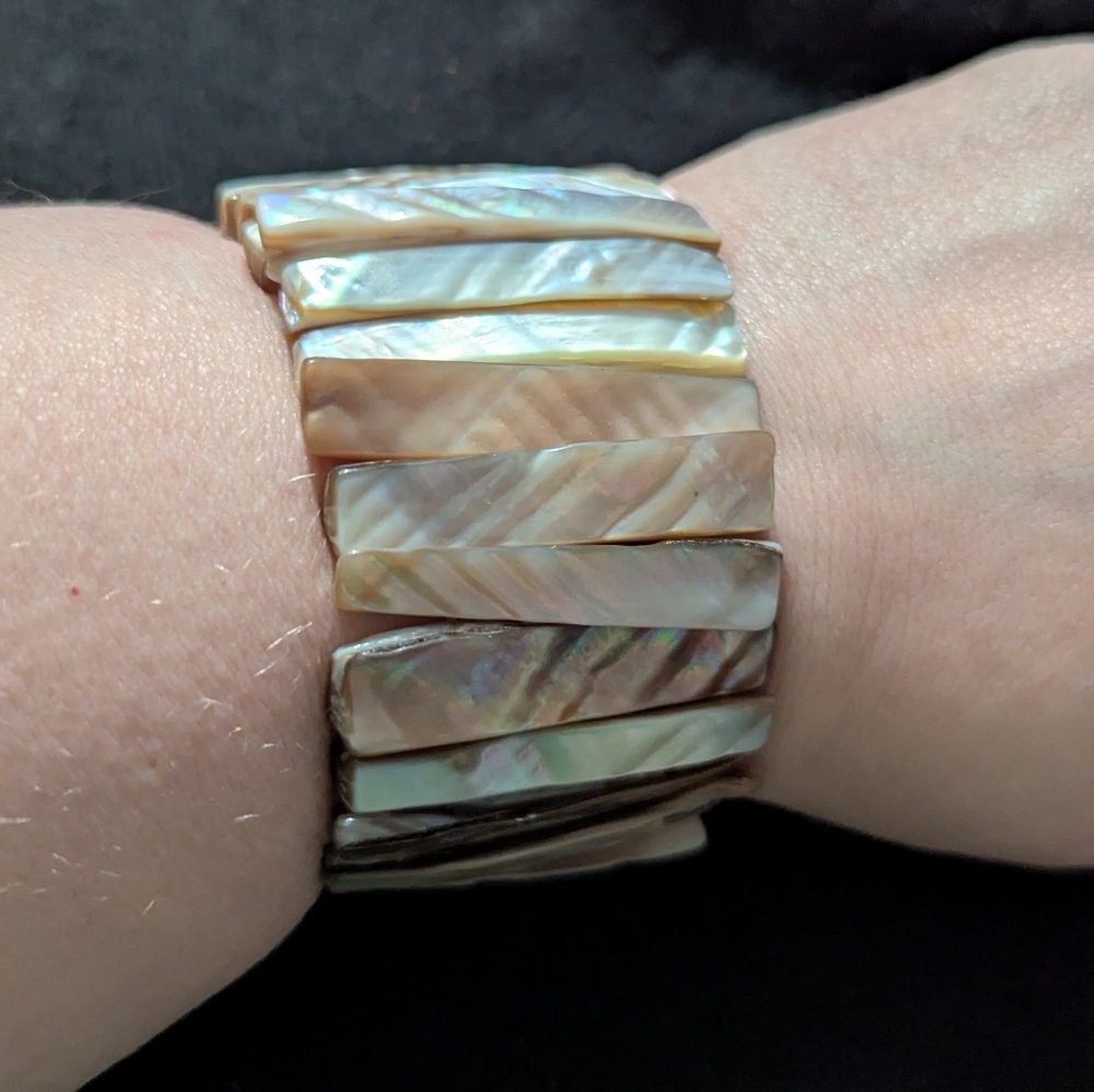 Beige Tan Neutral Shell Spear Stretchy Elastic Statement Bracelet